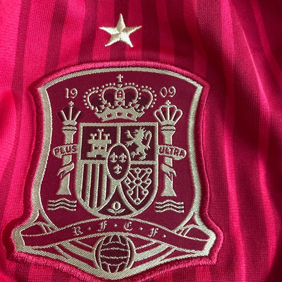 Adidas L Spain 2014 FIFA World Cup home Jersey - Picture 11 of 12